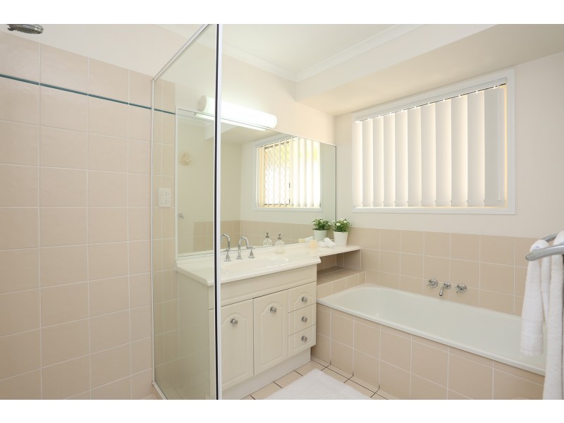 18 William Nixon Way, Edens Landing QLD 4207