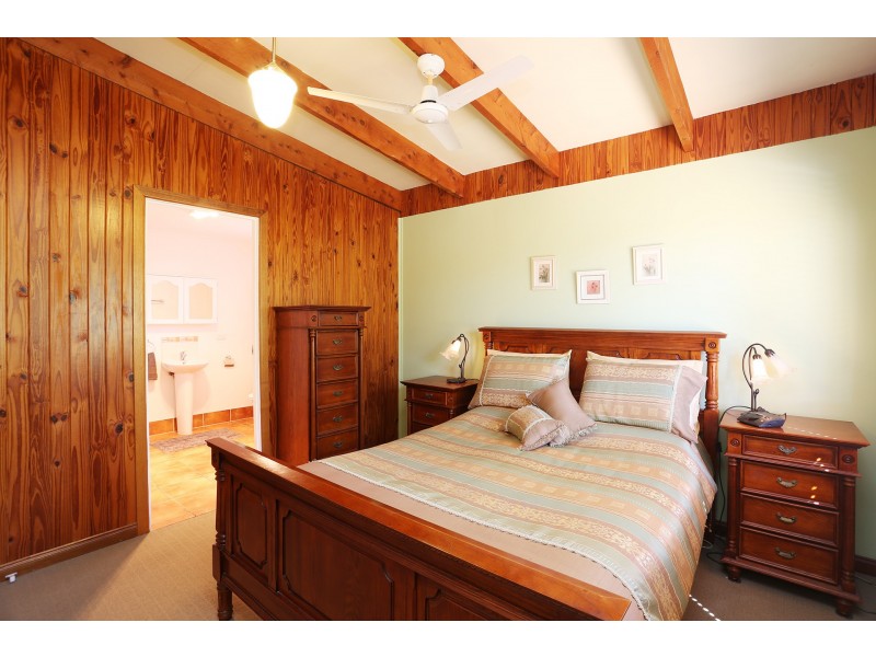 128 Station Road, Burpengary QLD 4505