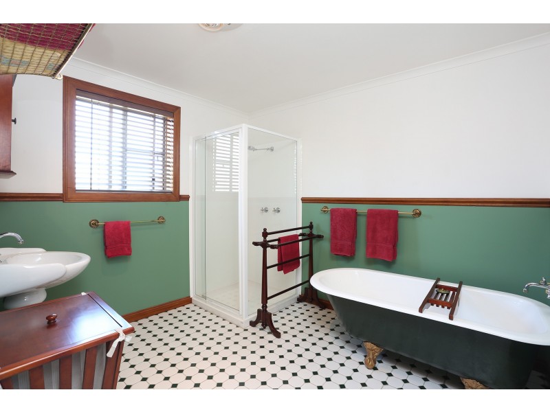 128 Station Road, Burpengary QLD 4505