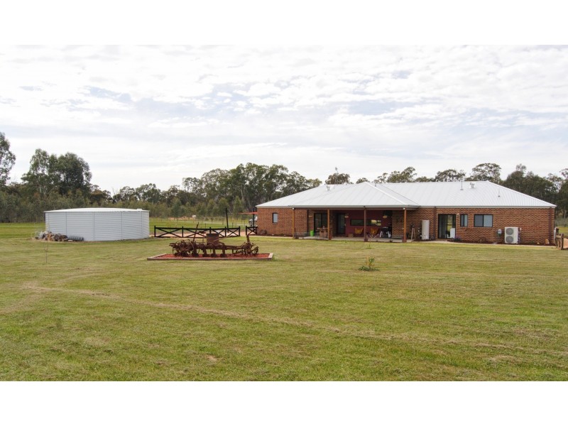 70 Lynch Lane, Axedale VIC 3551