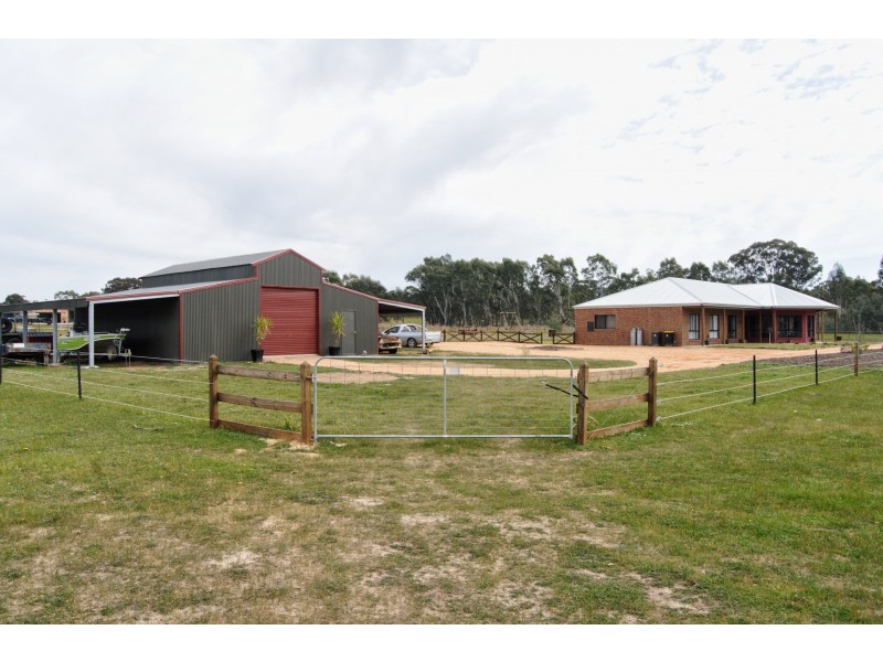 70 Lynch Lane, Axedale VIC 3551