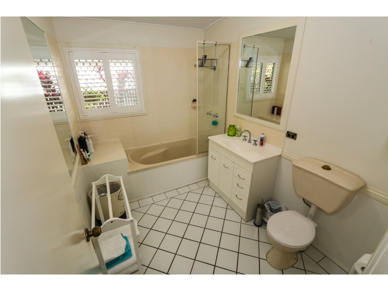 31 Oxley Street, Edge Hill QLD 4870