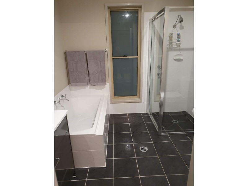 11 Loongana Crescent, Blue Haven NSW 2262