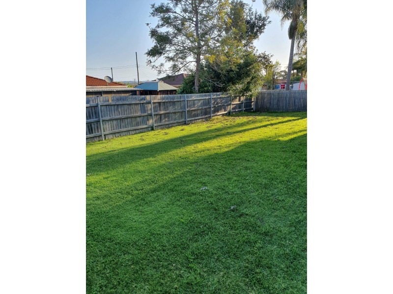 11 Loongana Crescent, Blue Haven NSW 2262