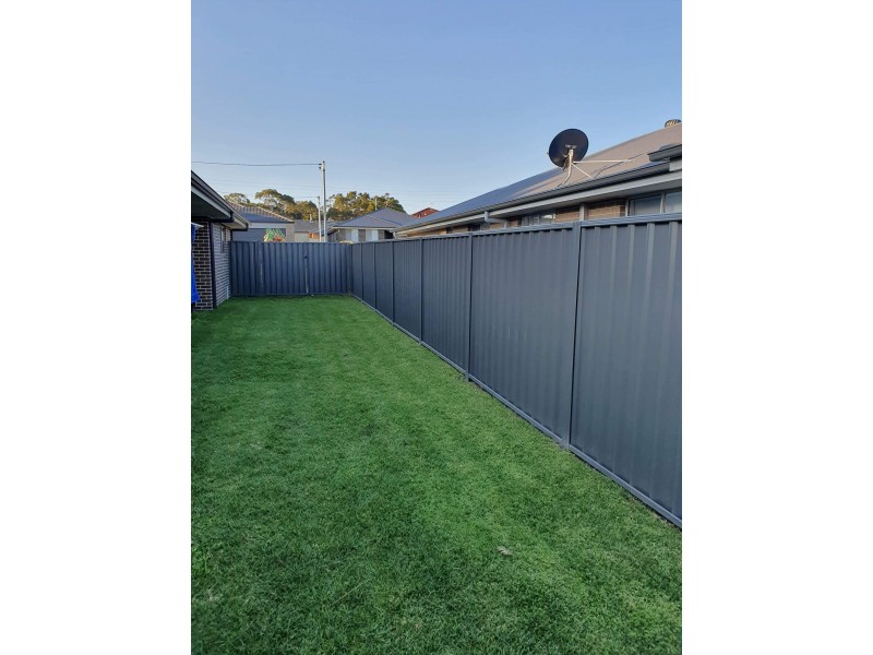 11 Loongana Crescent, Blue Haven NSW 2262