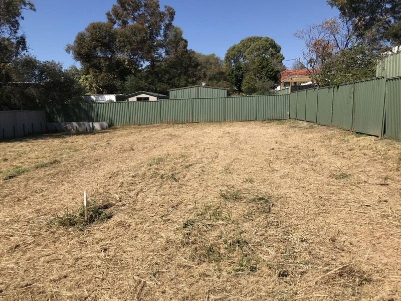 4A Griffiths Place, Hilton WA 6163