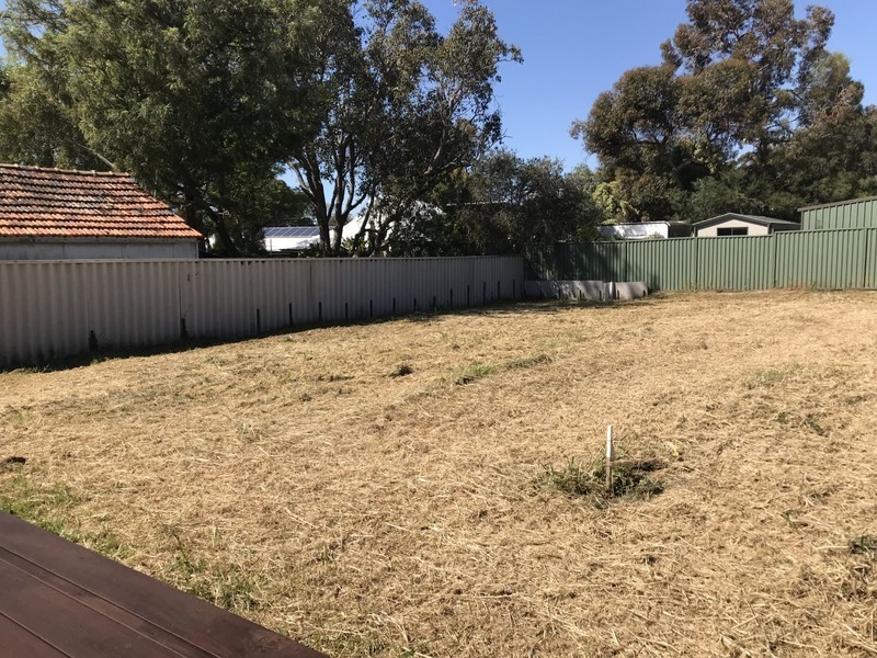 4A Griffiths Place, Hilton WA 6163