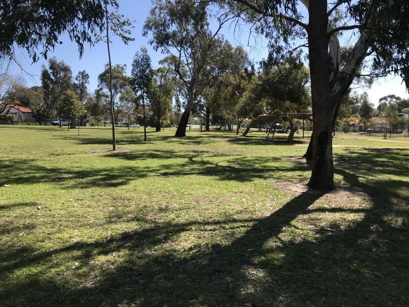 4A Griffiths Place, Hilton WA 6163