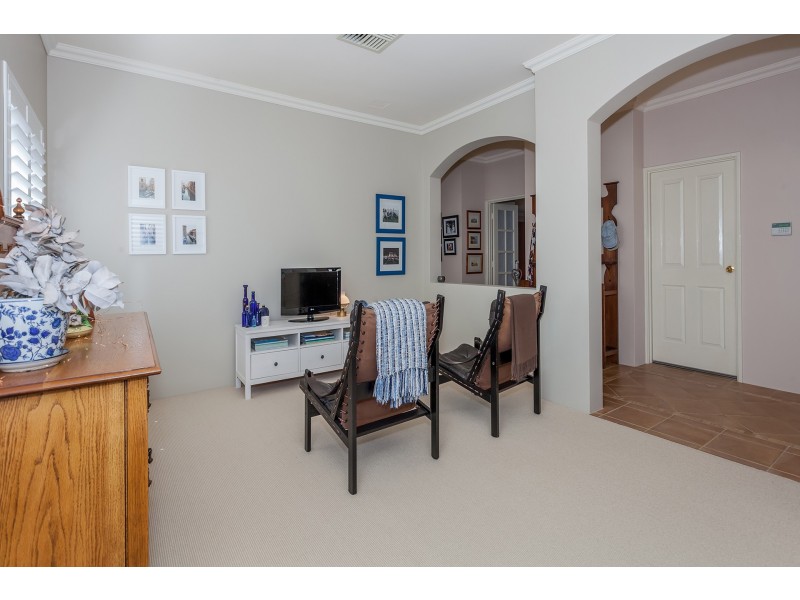 27 Barang Circuit, Karawara WA 6152