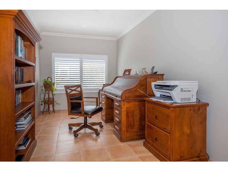 27 Barang Circuit, Karawara WA 6152