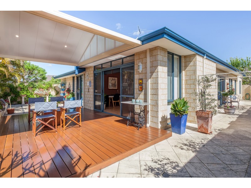 27 Barang Circuit, Karawara WA 6152