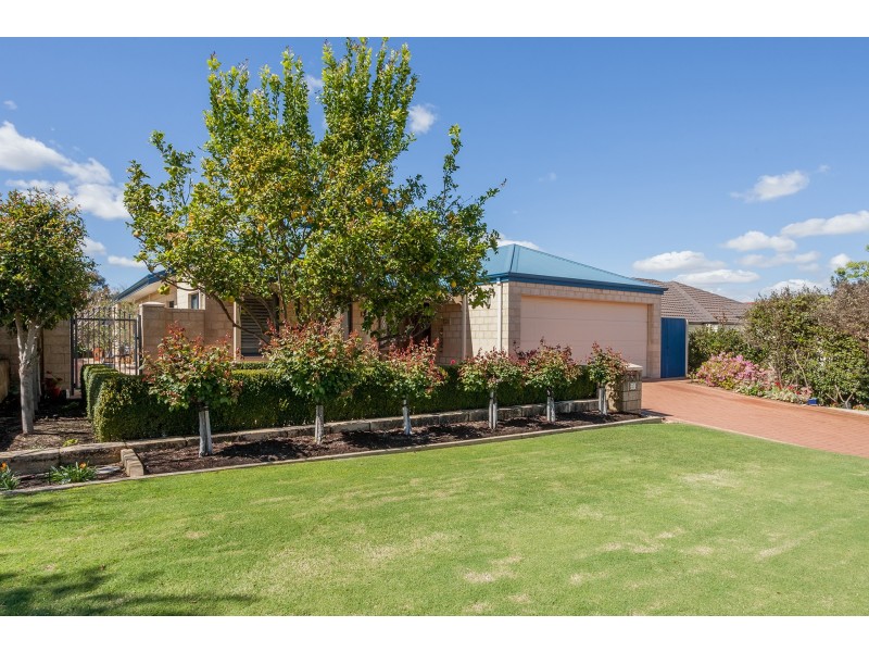 27 Barang Circuit, Karawara WA 6152