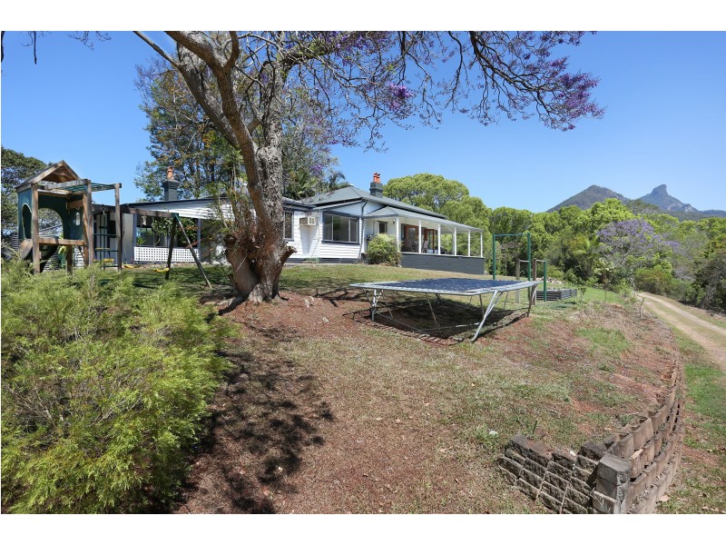10 Braeside Drive, Uki NSW 2484