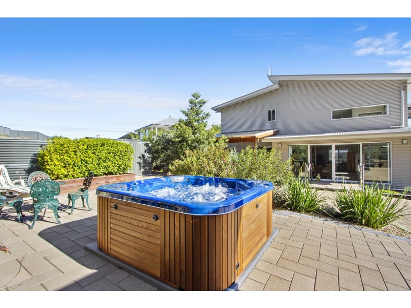 7 Broomfield Crescent, Long Beach NSW 2536
