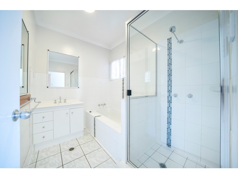 411 Charles Street, Kirwan QLD 4817