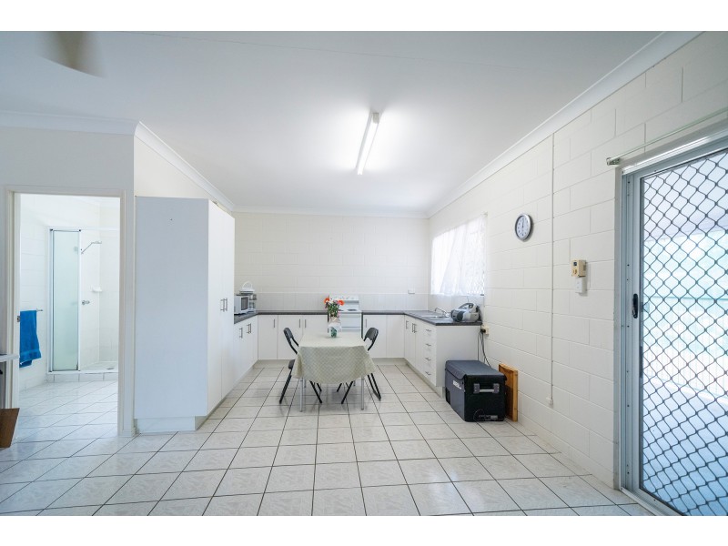 411 Charles Street, Kirwan QLD 4817