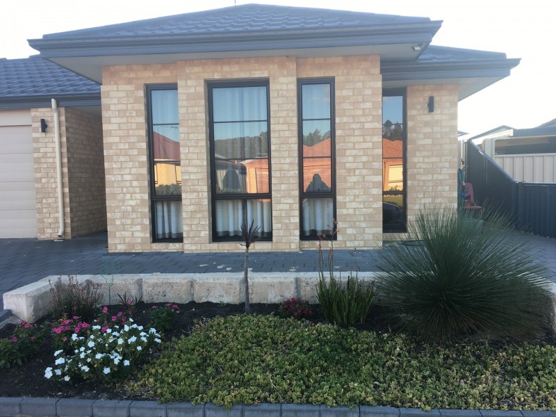 27 Madeira Turn, Byford WA 6122