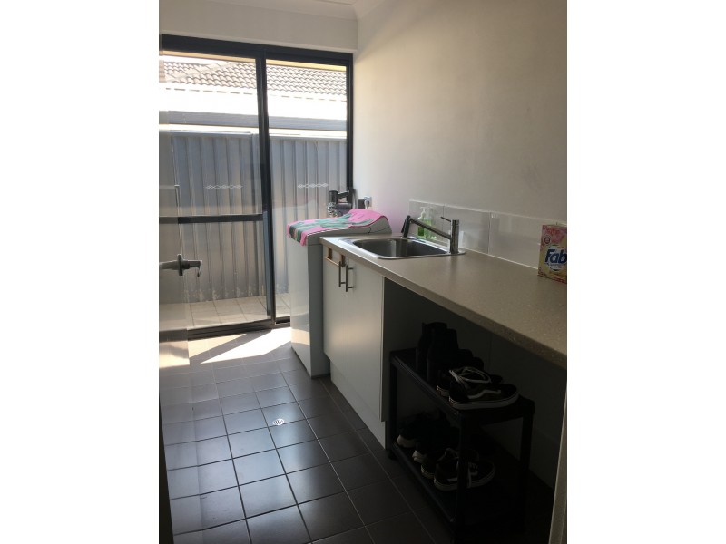 27 Madeira Turn, Byford WA 6122