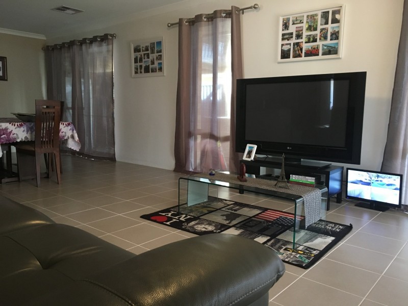 27 Madeira Turn, Byford WA 6122