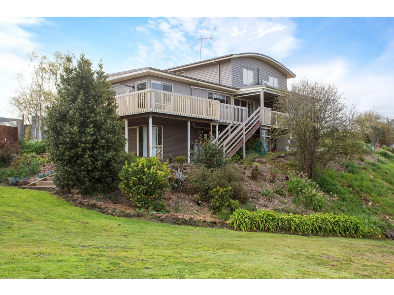 59 Thornton St, Clunes VIC 3370