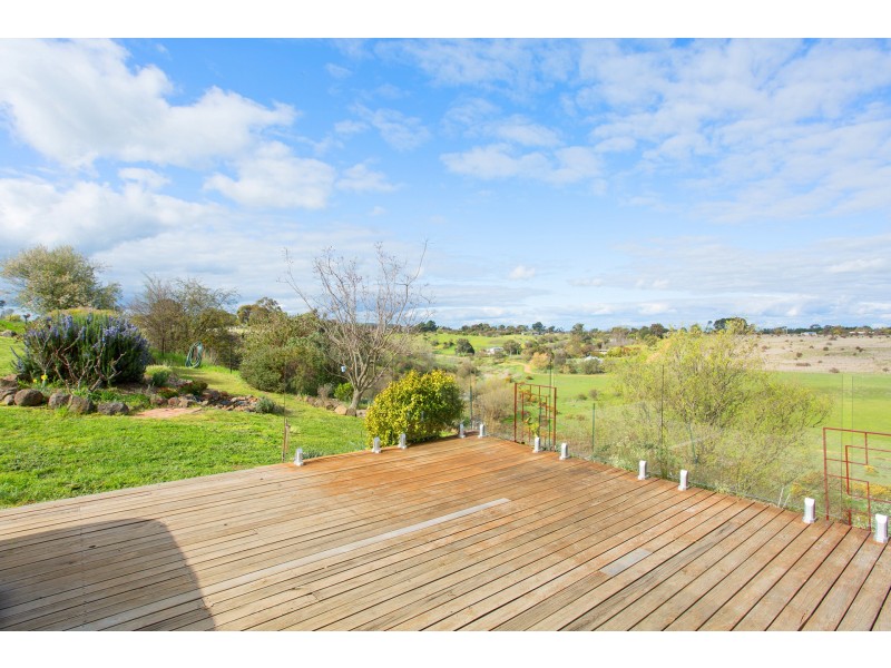 59 Thornton St, Clunes VIC 3370