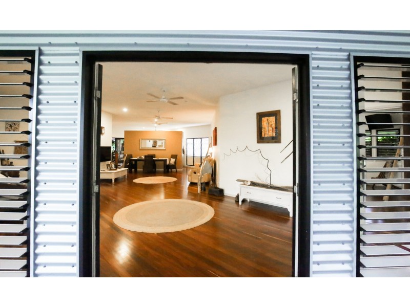 20 Kent Close, Mission Beach QLD 4852