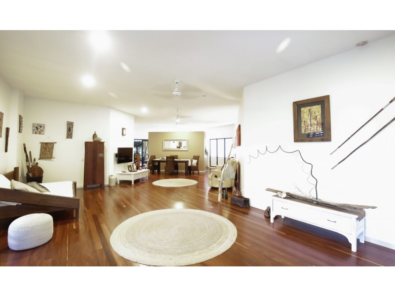 20 Kent Close, Mission Beach QLD 4852