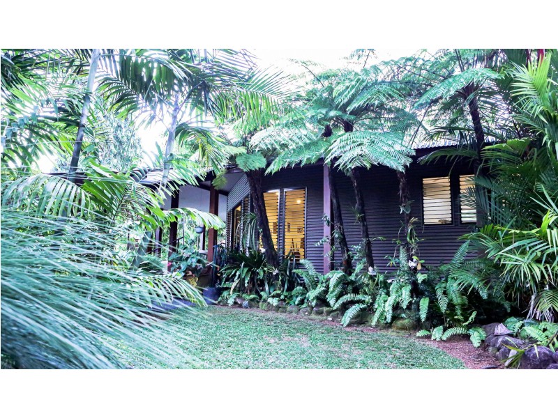 20 Kent Close, Mission Beach QLD 4852