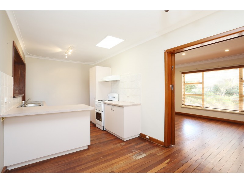 43 Coleman Crescent, Melville WA 6156