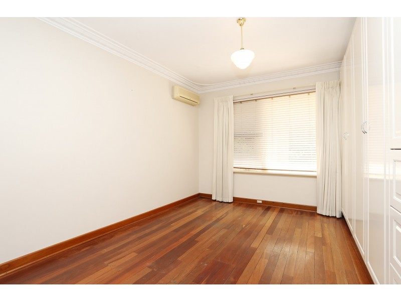 43 Coleman Crescent, Melville WA 6156