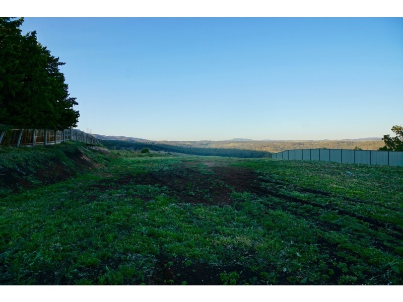 24 Pamela Court, Darley VIC 3340