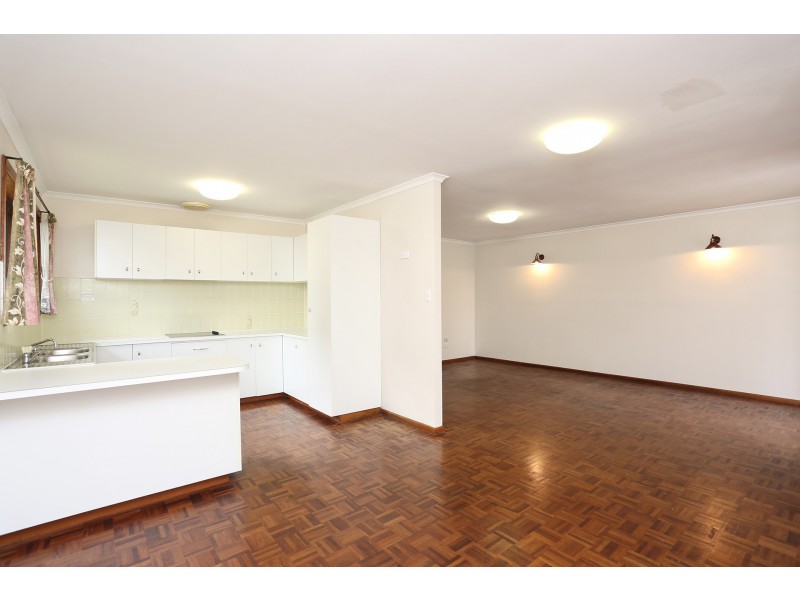 6 Sutherland Street, Dicky Beach QLD 4551