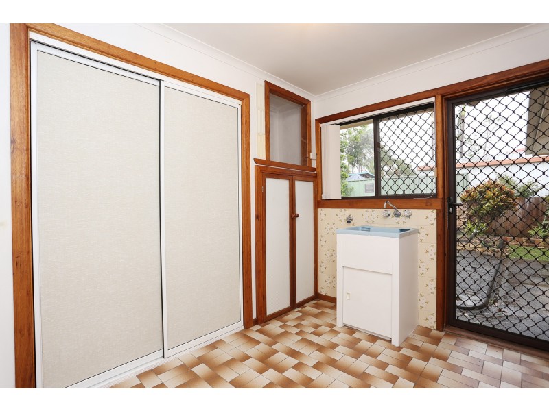 6 Sutherland Street, Dicky Beach QLD 4551