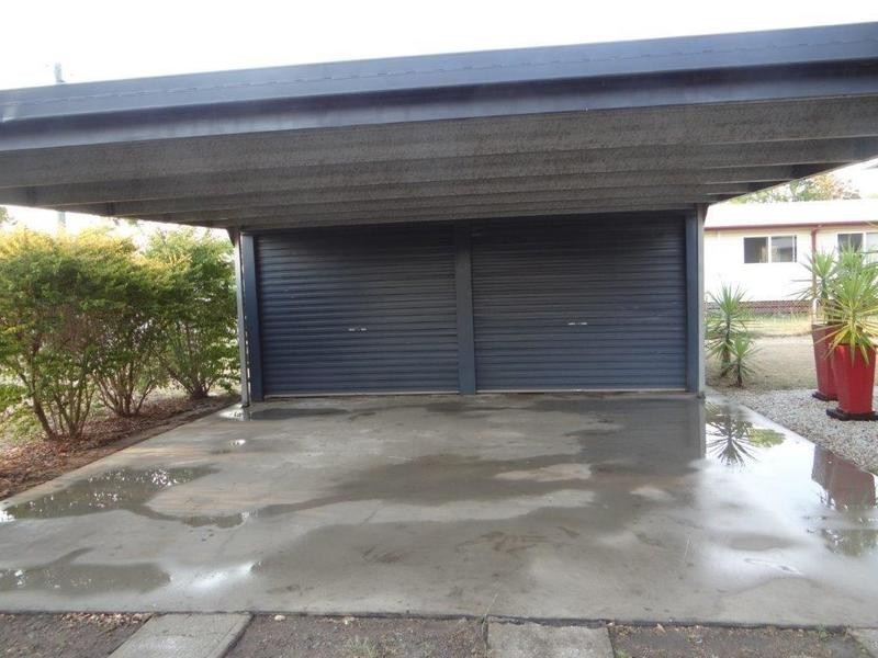 25 Reynolds street, Nebo QLD 4742