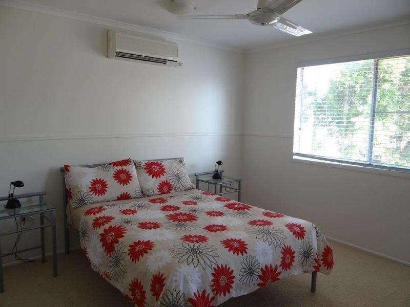 25 Reynolds street, Nebo QLD 4742