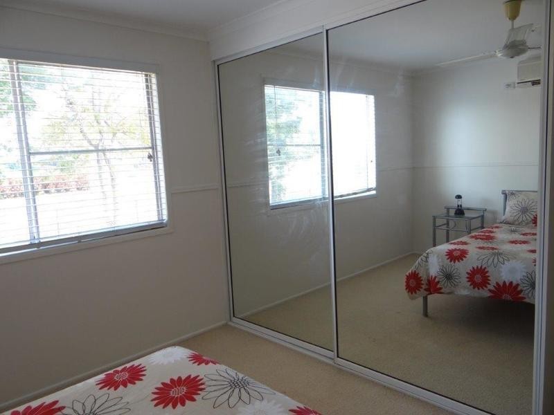 25 Reynolds street, Nebo QLD 4742