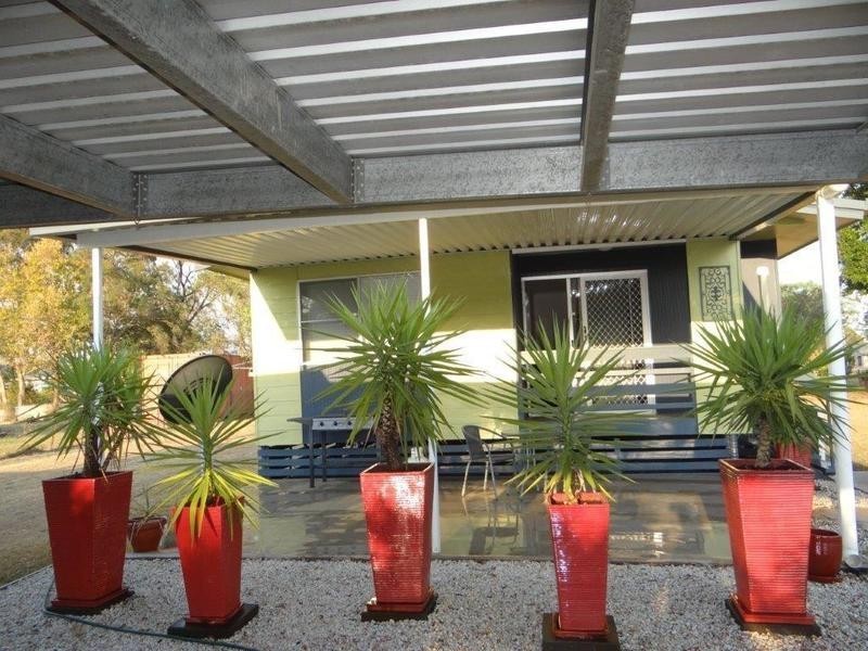 25 Reynolds street, Nebo QLD 4742