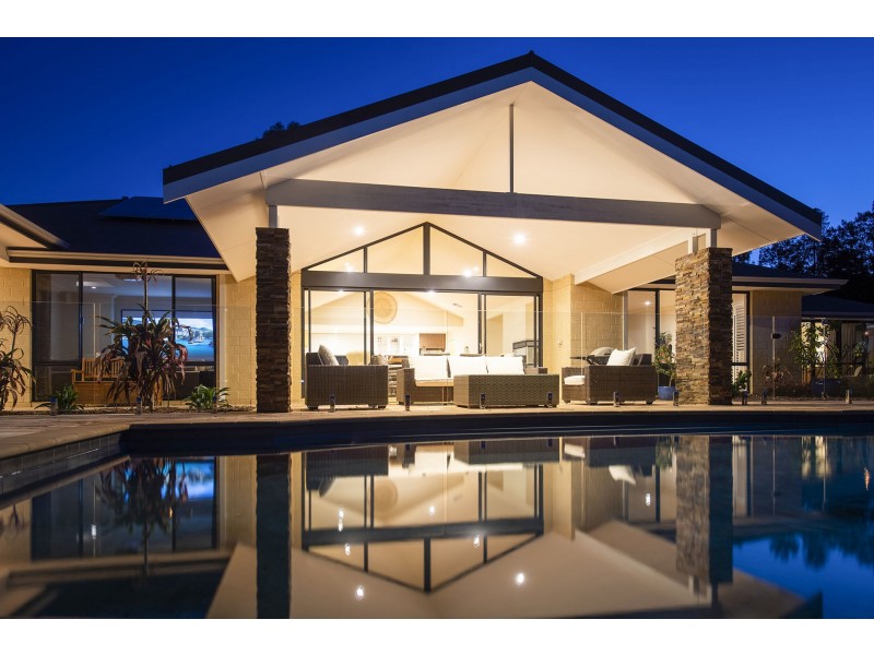 15 Henty Lookout, Roleystone WA 6111