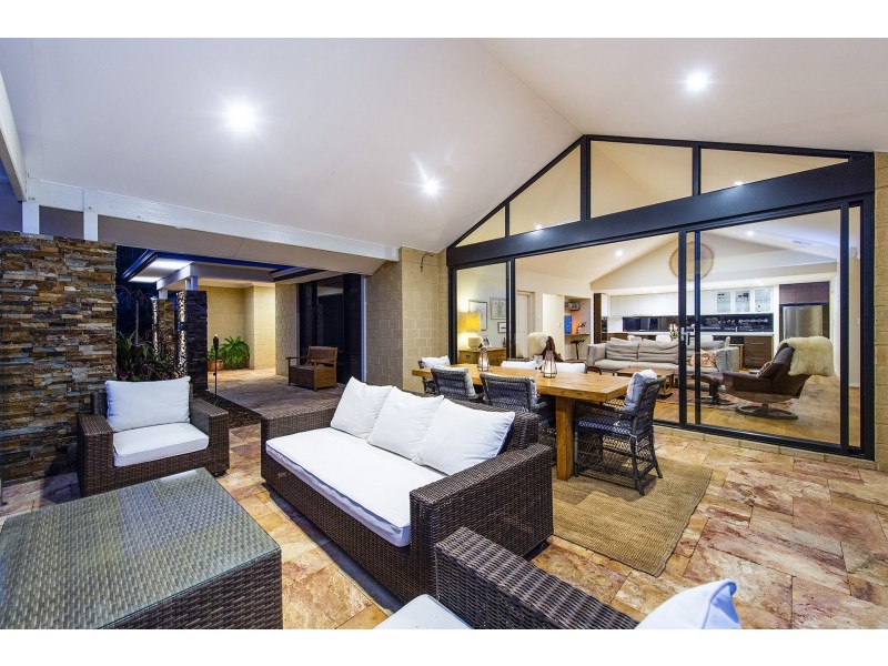 15 Henty Lookout, Roleystone WA 6111