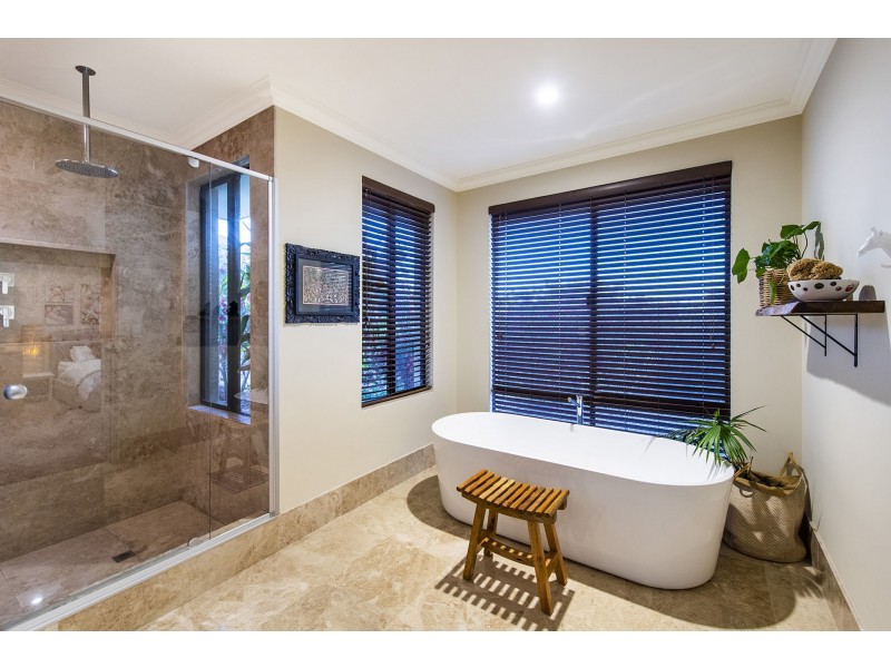 15 Henty Lookout, Roleystone WA 6111