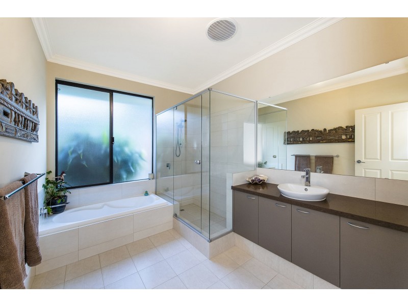 15 Henty Lookout, Roleystone WA 6111