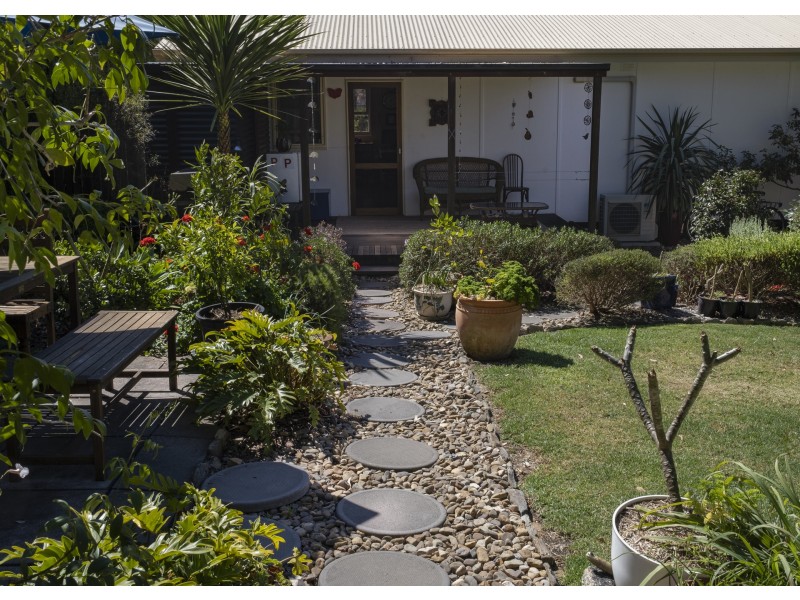 23 Pacific Street, Mossy Point NSW 2537