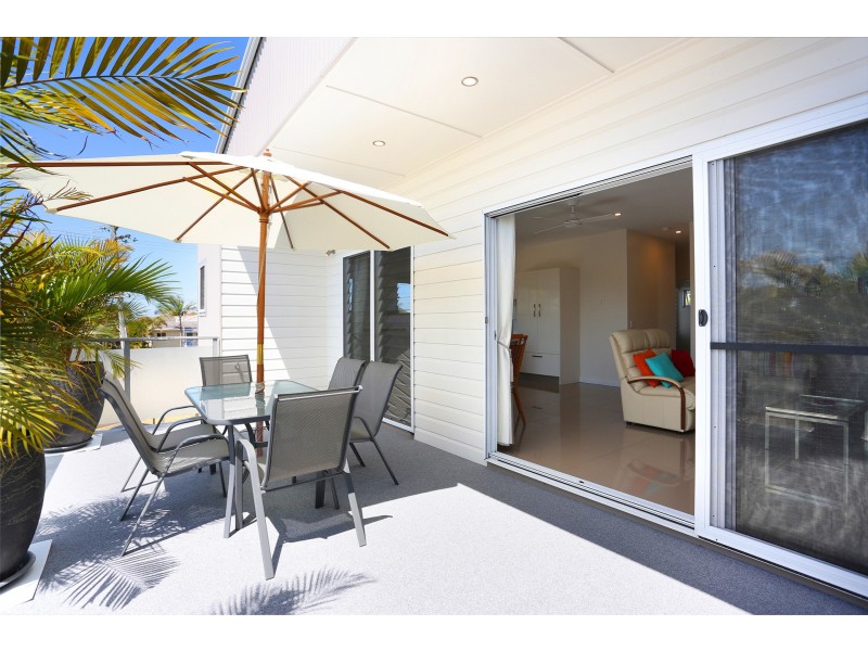 1/26 Errol Ave, Paradise Point QLD 4216