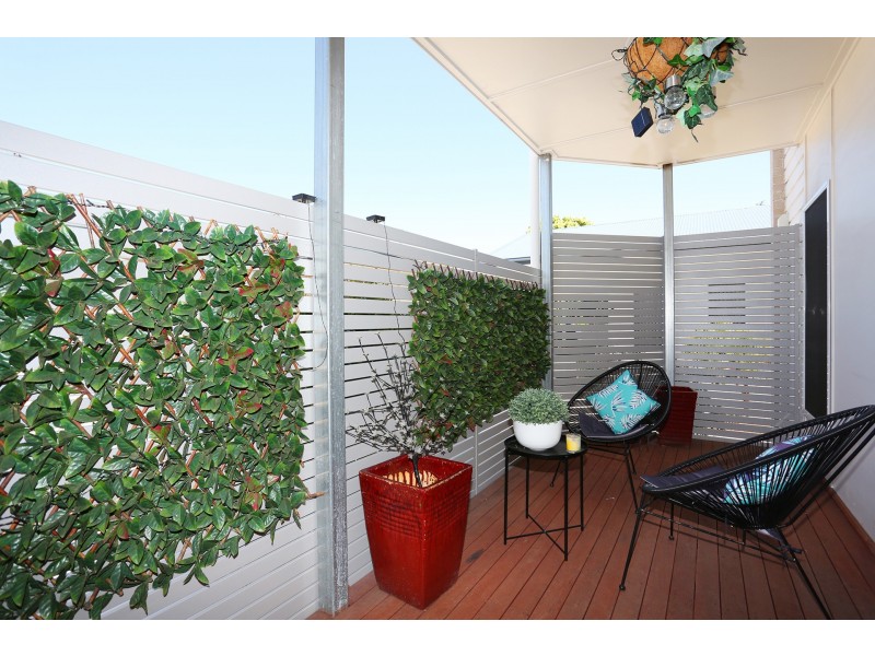 1/26 Errol Ave, Paradise Point QLD 4216