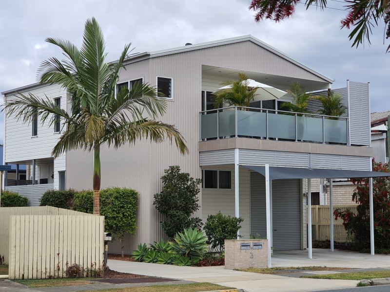 1/26 Errol Ave, Paradise Point QLD 4216