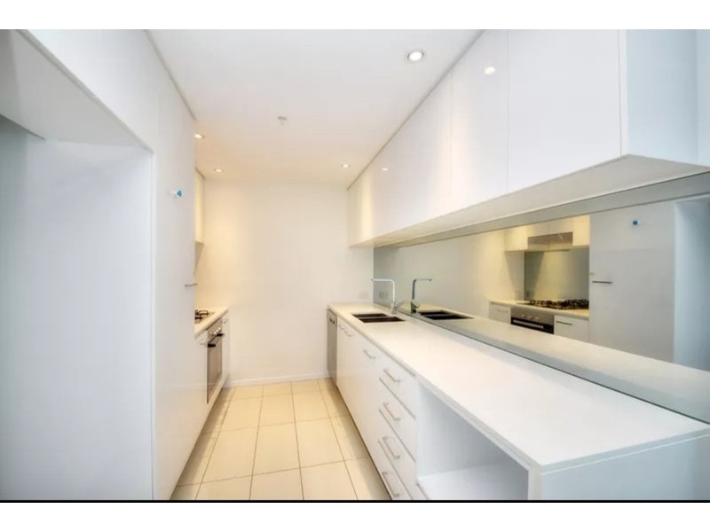 314/19 Imperial Parade, Labrador QLD 4215