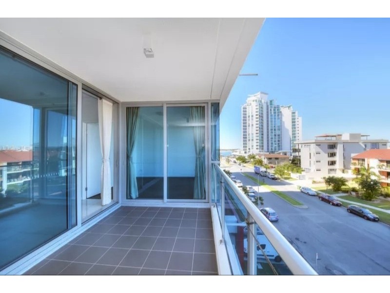 314/19 Imperial Parade, Labrador QLD 4215