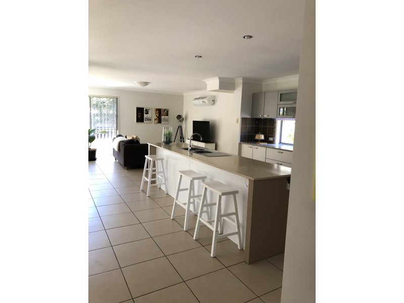 12 Keswick place, Redland Bay QLD 4165