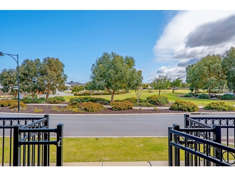 2 Louth Lane, Butler WA 6036