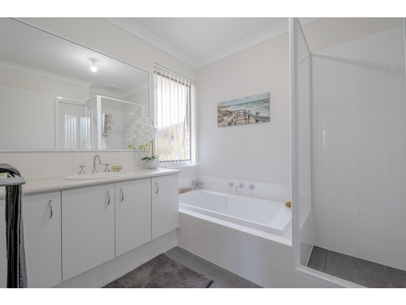 2 Louth Lane, Butler WA 6036